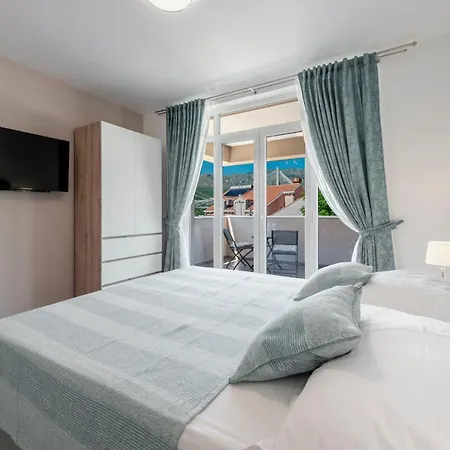 Oyo Deluxe Apartments Dubrovnik Buitenkant foto