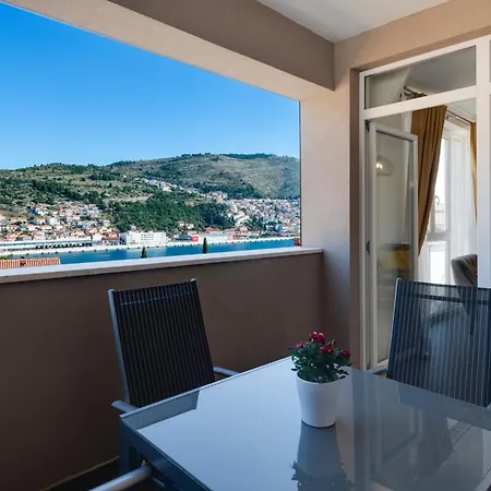 Oyo Deluxe Apartments Dubrovnik Buitenkant foto