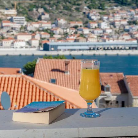Oyo Deluxe Apartments Dubrovnik Buitenkant foto