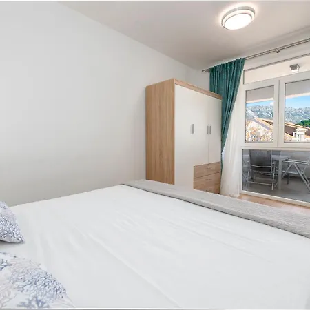 Oyo Deluxe Apartments Dubrovnik Buitenkant foto